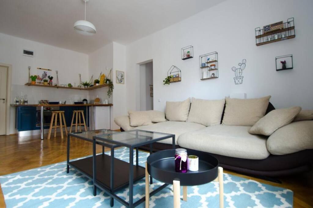 Stylized And Modern Apartment In בוקרשט מראה חיצוני תמונה
